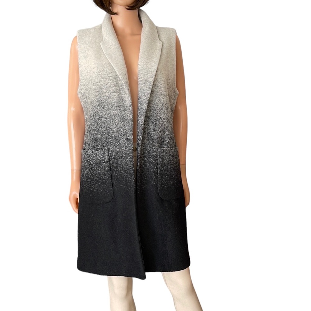 NWOT Andrew Marc long open sleeveless sweater coat